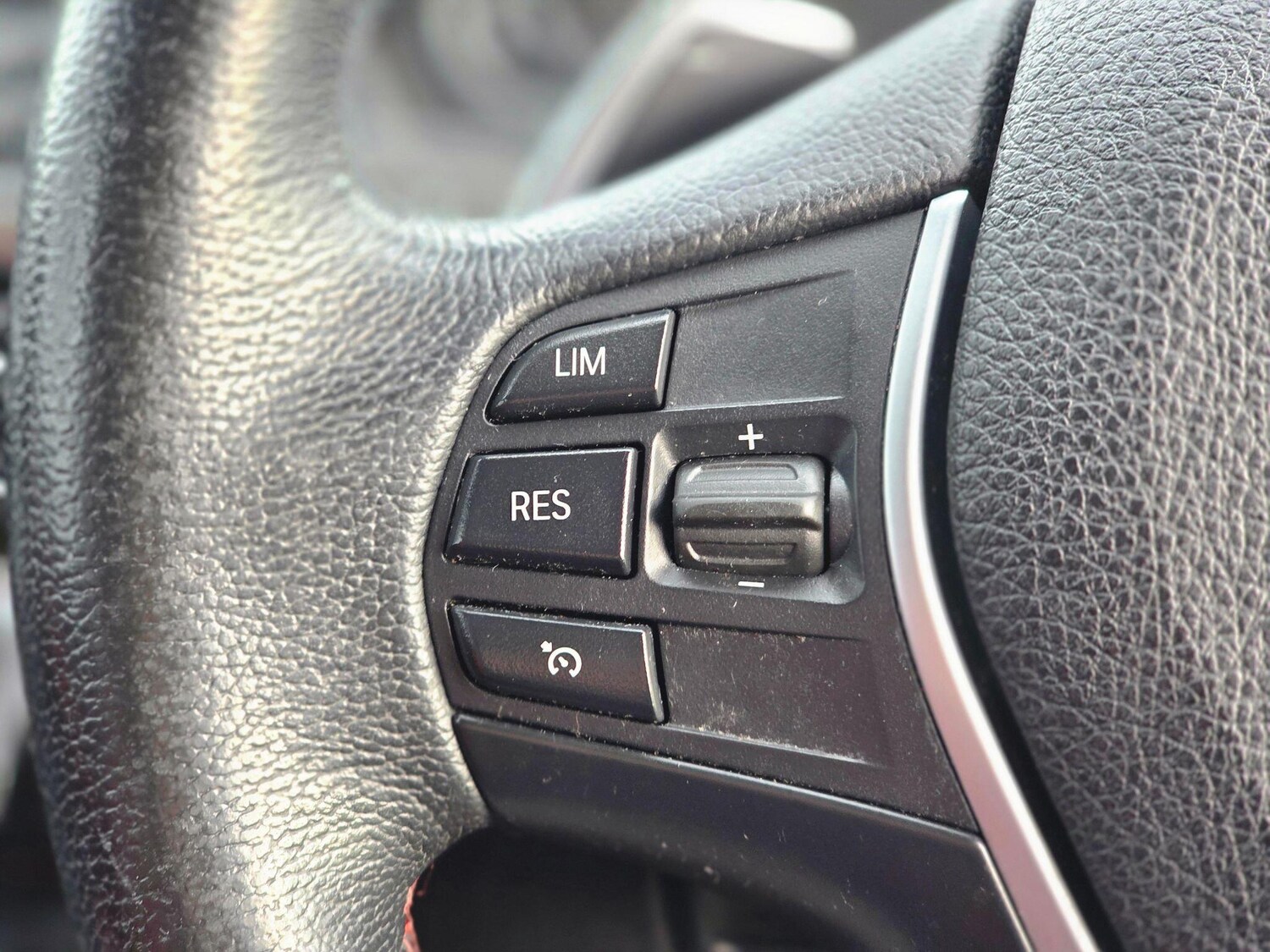 Used BMW 3 Series 2017 for sale - 77549638: Photo 39