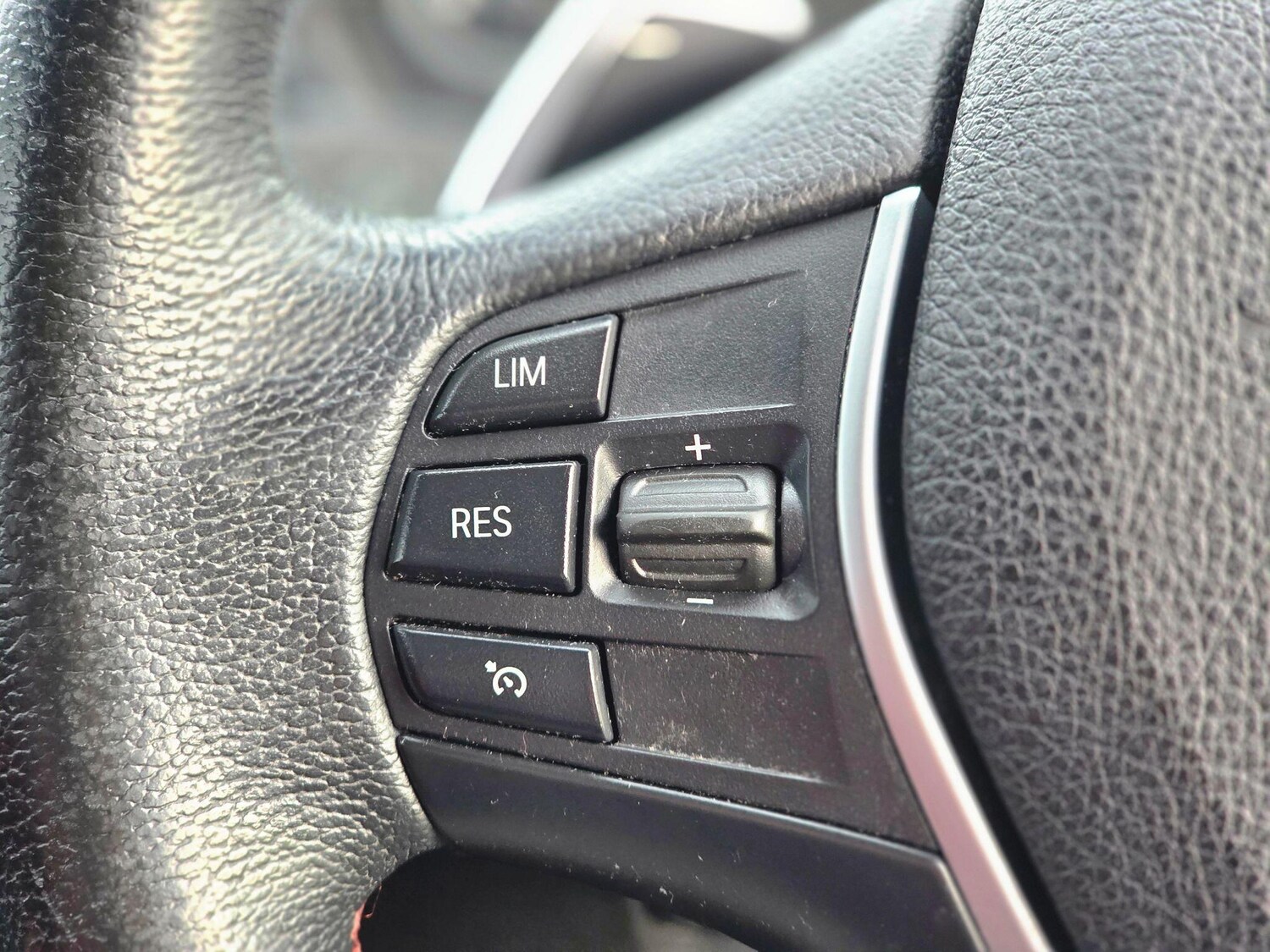 Used BMW 3 Series 2017 for sale - 77549638: Photo 42