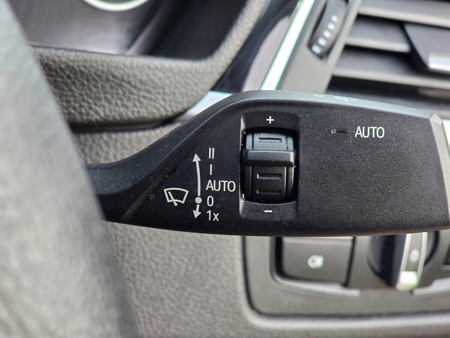 Used BMW 3 Series 2017 for sale - 77549638: Photo 43