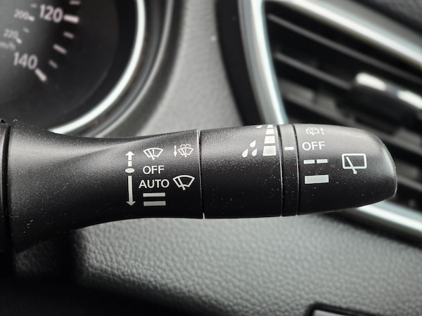 Used Nissan Qashqai 2017 for sale - 74323605: Photo 33