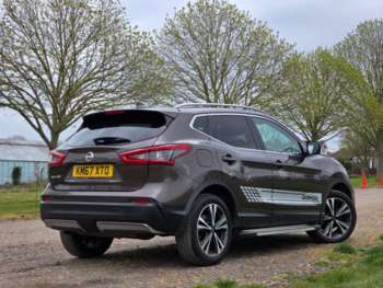 Used Nissan Qashqai 2017 for sale - 74323605: Photo