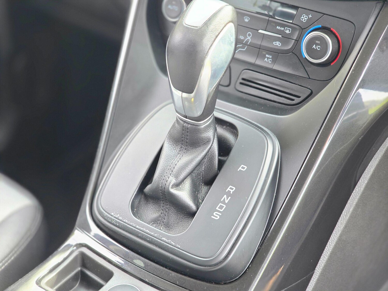 Used Ford Kuga 2016 for sale - 75809441: Photo 35