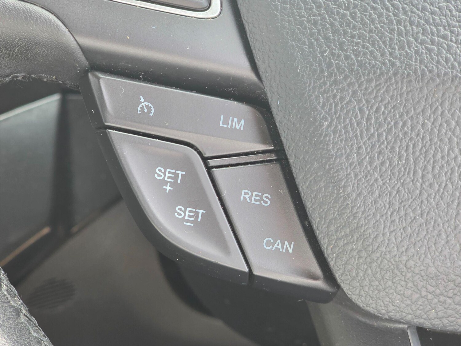 Used Ford Kuga 2016 for sale - 75809441: Photo 39