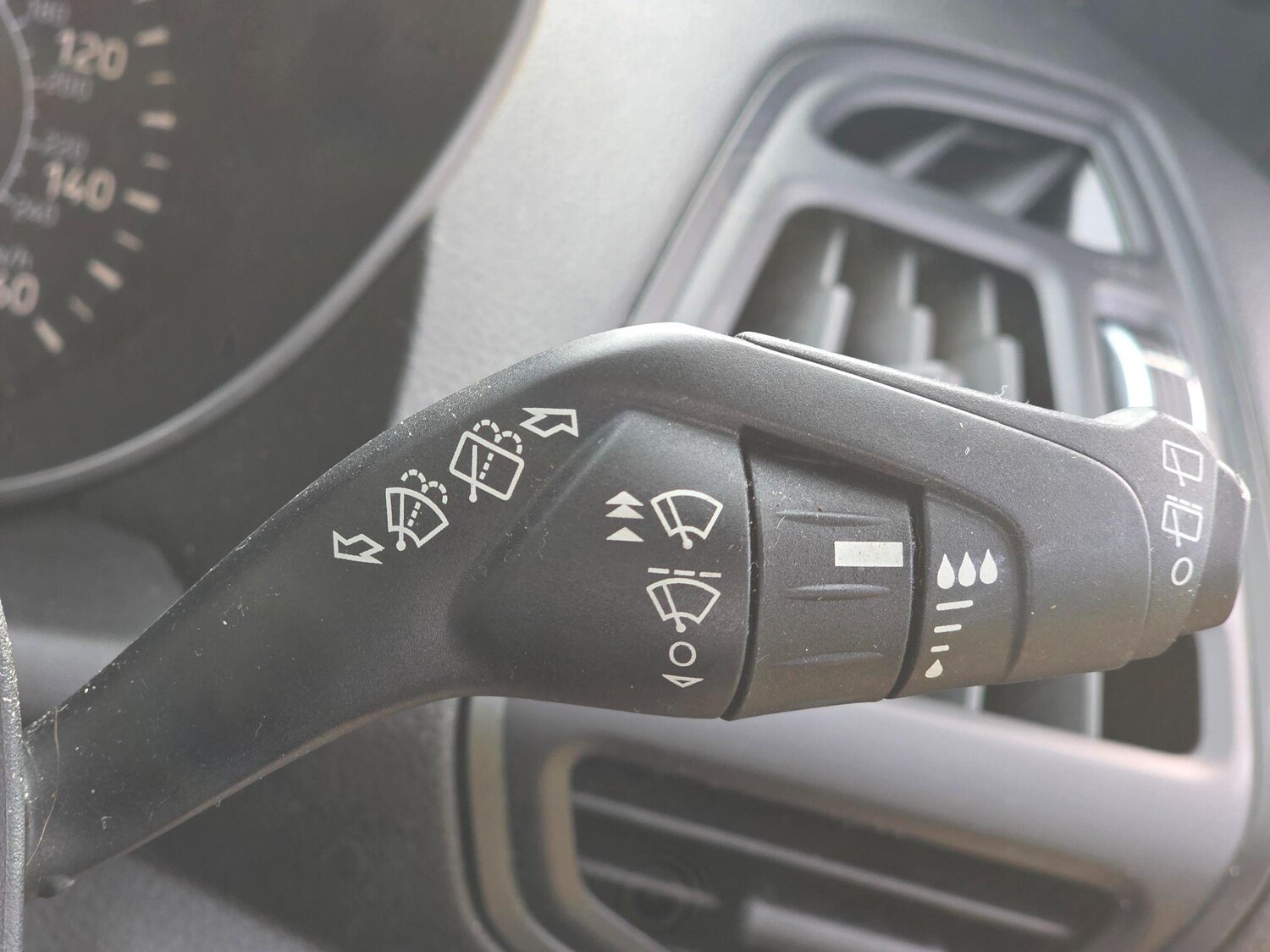 Used Ford Kuga 2016 for sale - 75809441: Photo 41