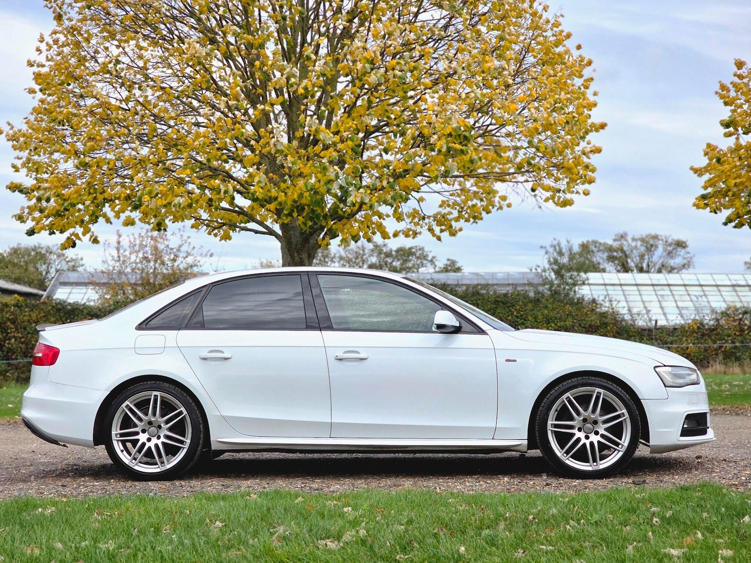 Used Audi A4 2013 for sale - 76989166: Photo 3