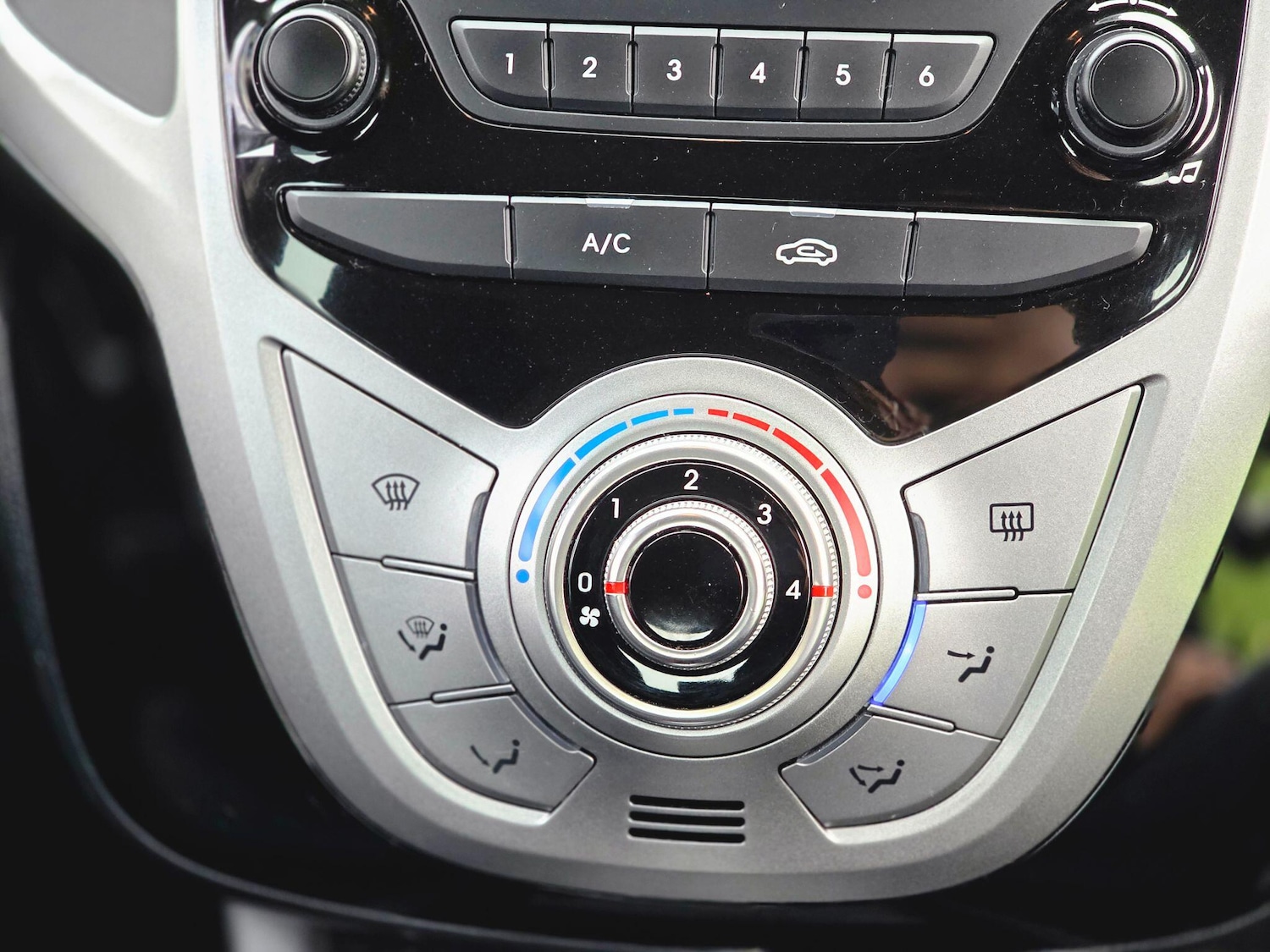 Used Hyundai Ix20 2015 for sale - 75965906: Photo 35