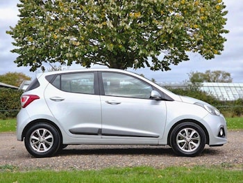 Used Hyundai i10 2016 for sale - 79613030: Photo