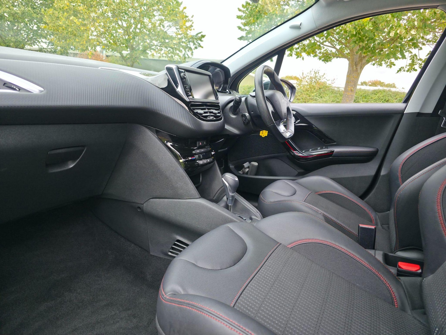 Used Peugeot 208 2019 for sale - 76136067: Photo 29
