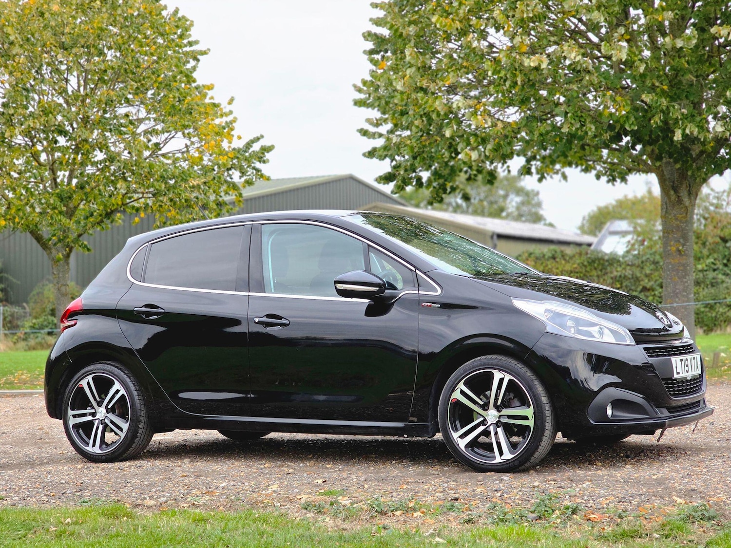 Used Peugeot 208 2019 for sale - 76136067: Photo 3