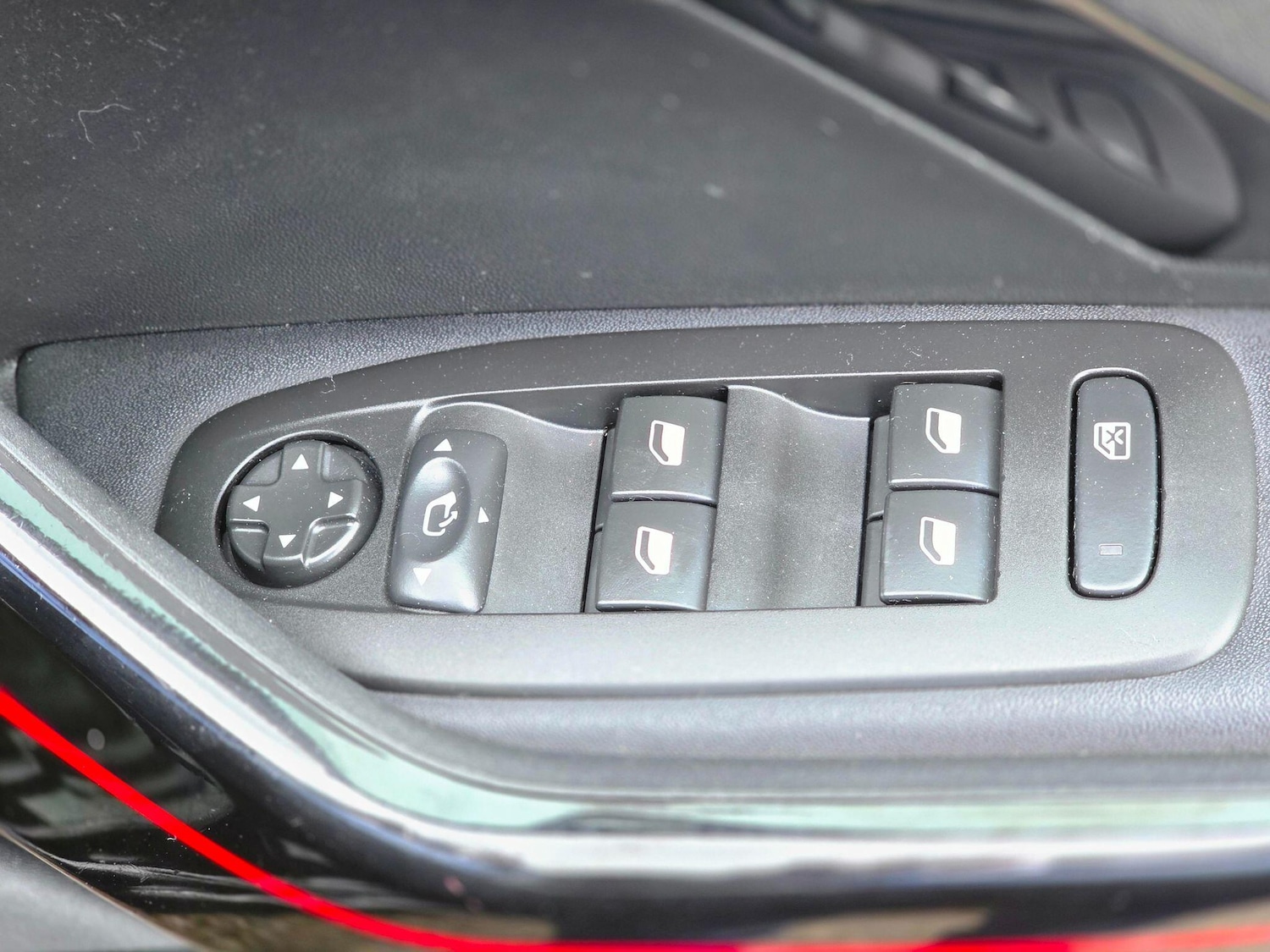 Used Peugeot 208 2019 for sale - 76136067: Photo 31
