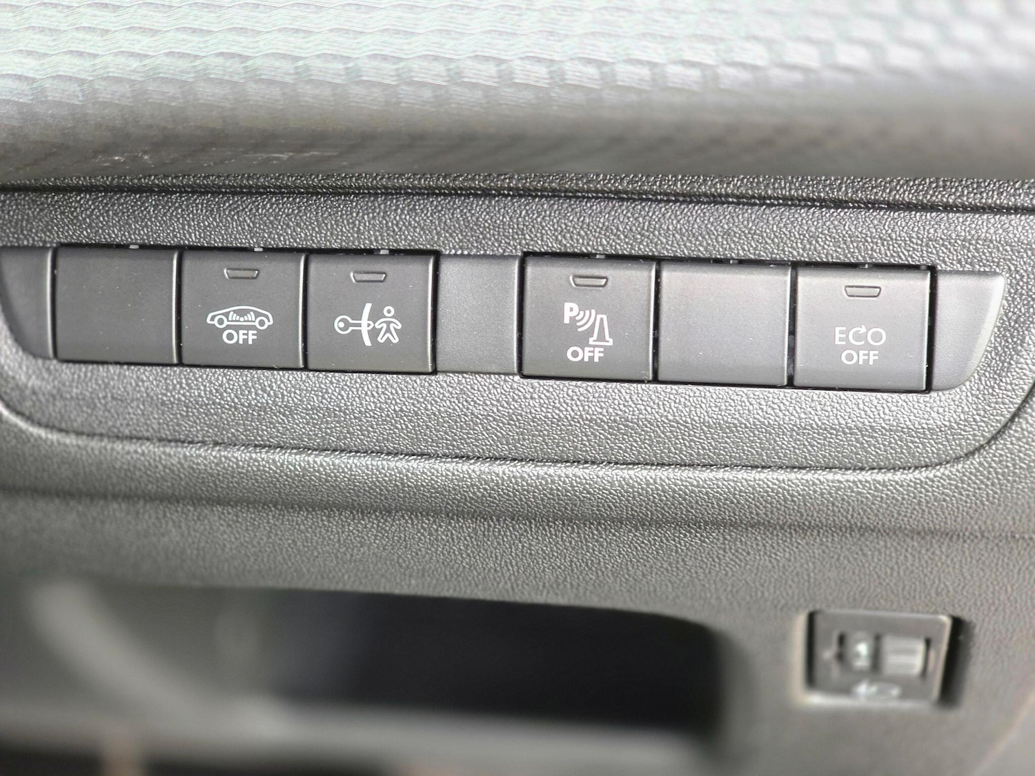 Used Peugeot 208 2019 for sale - 76136067: Photo 32