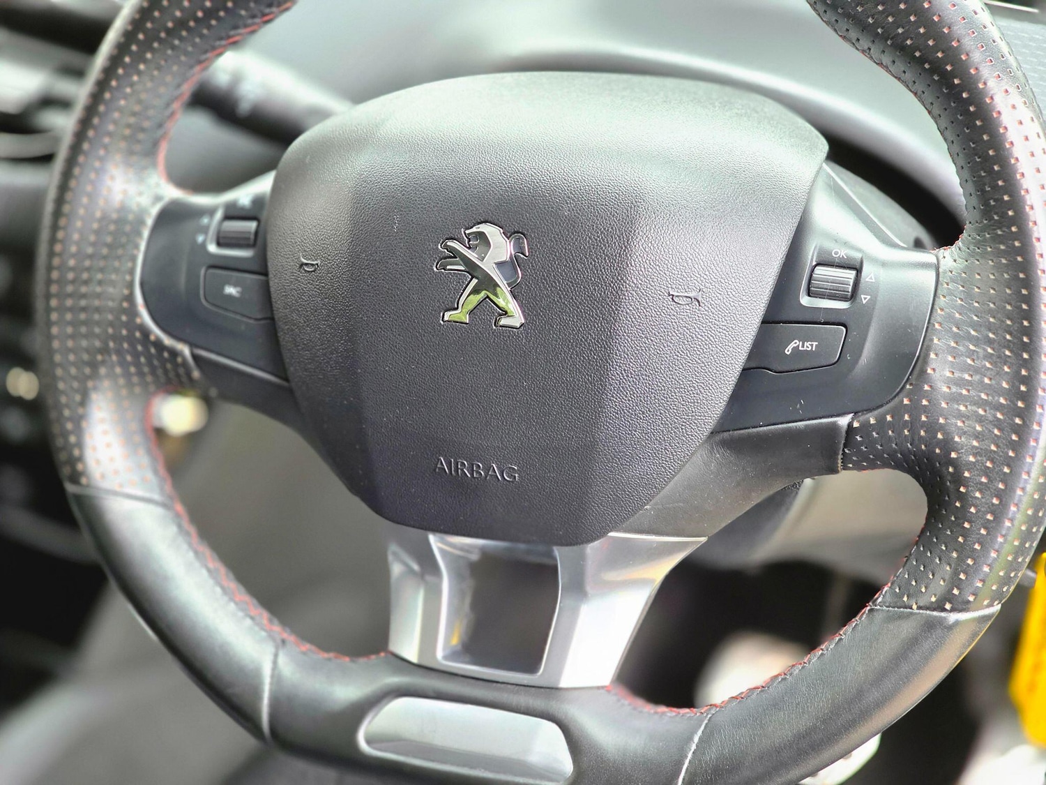 Used Peugeot 208 2019 for sale - 76136067: Photo 33