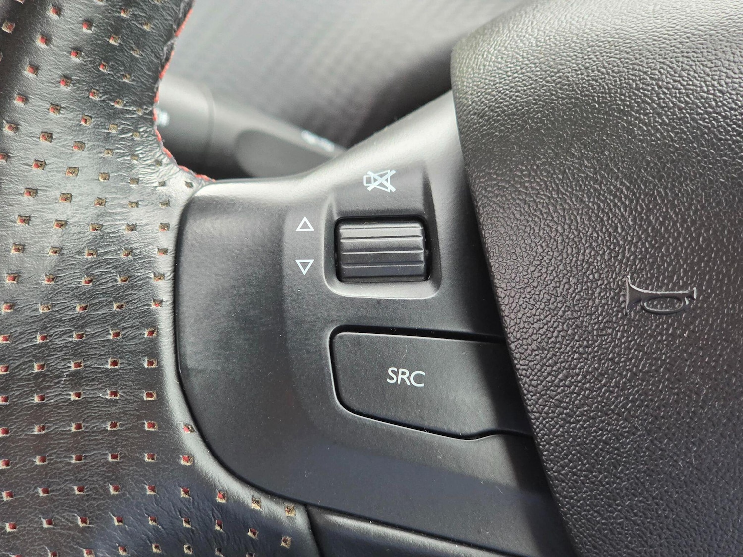 Used Peugeot 208 2019 for sale - 76136067: Photo 36