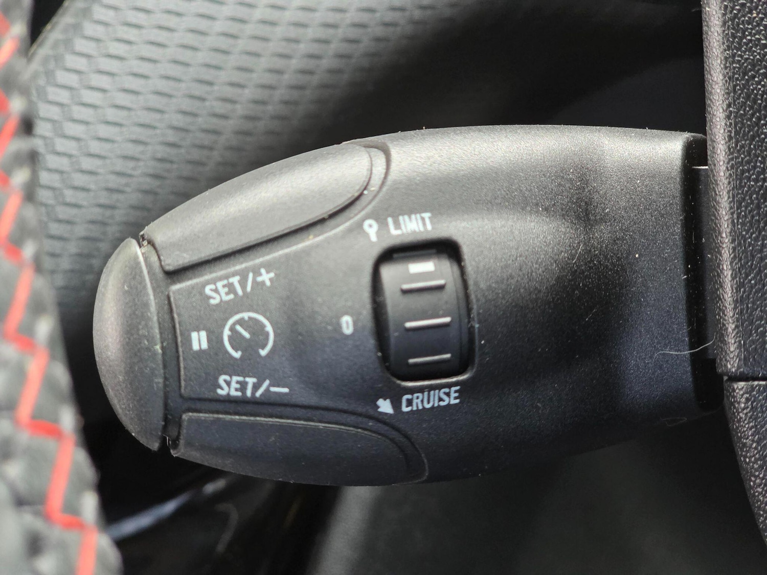 Used Peugeot 208 2019 for sale - 76136067: Photo 38