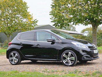 Used Peugeot 208 2019 for sale - 76136067: Photo 3