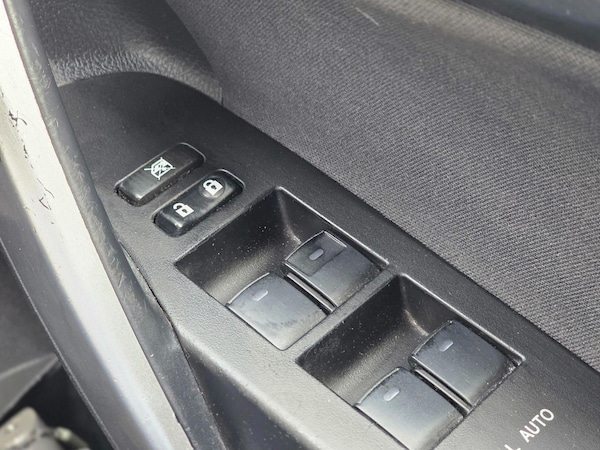 Used Toyota Auris 2014 for sale - 75023395: Photo 45