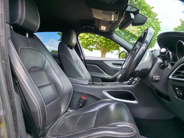 Used Jaguar F-Pace 2016 for sale - 74686369: Photo 12