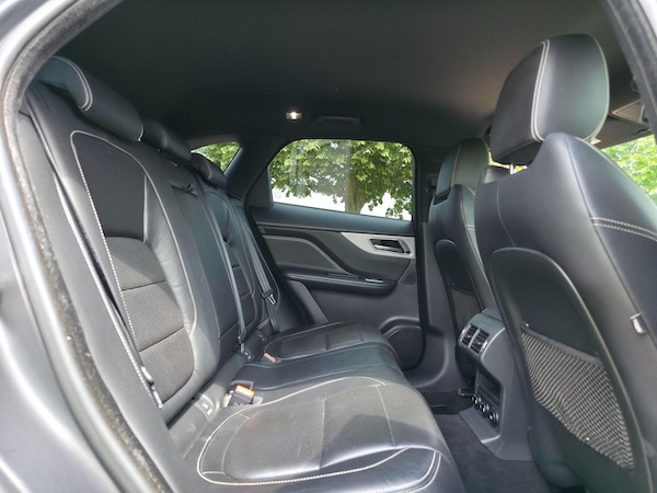 Used Jaguar F-Pace 2016 for sale - 74686369: Photo 14