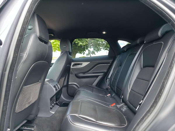 Used Jaguar F-Pace 2016 for sale - 74686369: Photo 17