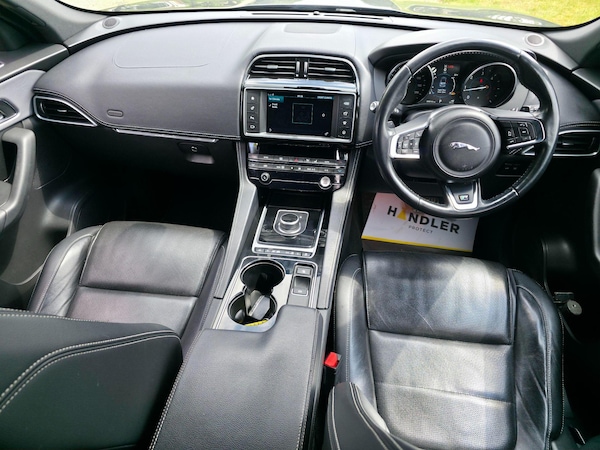 Used Jaguar F-Pace 2016 for sale - 74686369: Photo 18