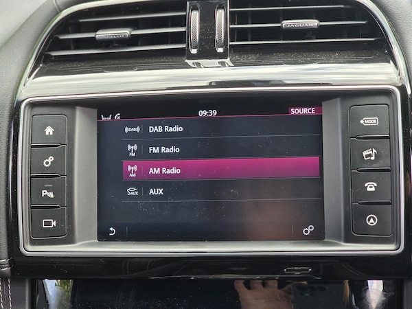 Used Jaguar F-Pace 2016 for sale - 74686369: Photo 25