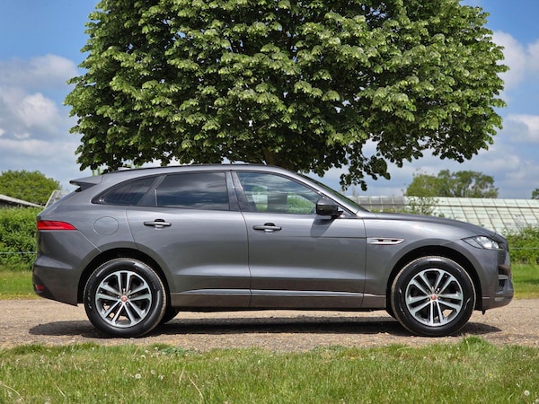 Used Jaguar F-Pace 2016 for sale - 74686369: Photo 2