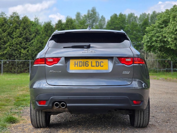 Used Jaguar F-Pace 2016 for sale - 74686369: Photo 5