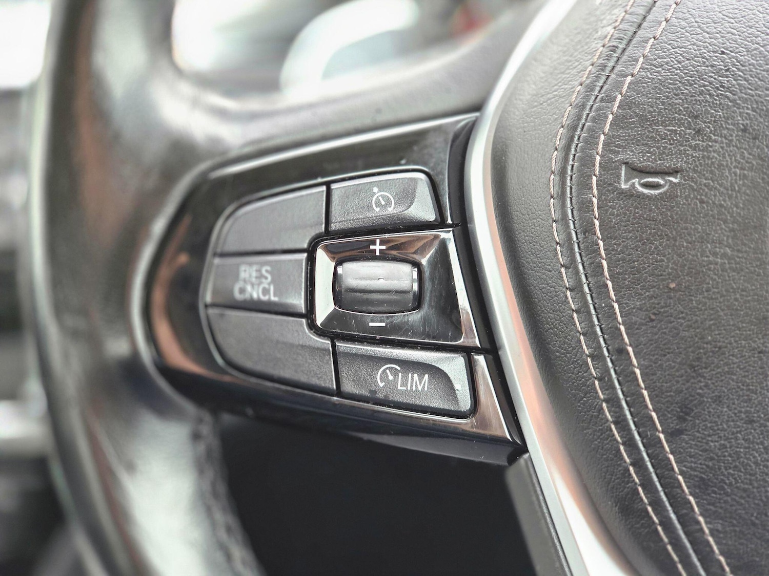 Used BMW 5 Series 2017 for sale - 77305048: Photo 44