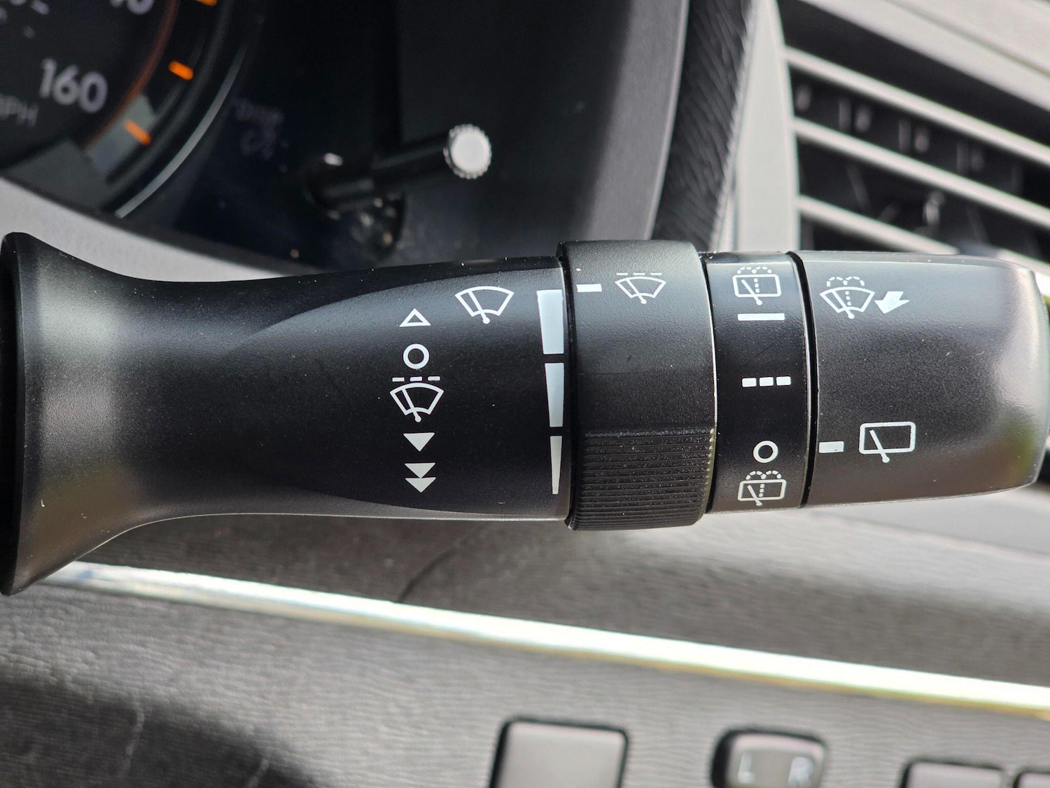 Used Toyota Avensis 2010 for sale - 76388121: Photo 39