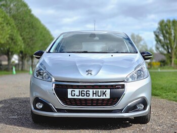 Used Peugeot 208 2016 for sale - 78231925: Photo