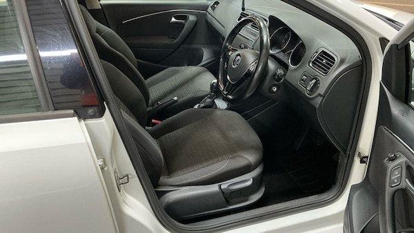 Used Volkswagen Polo 2015 for sale - 76247848: Photo 12