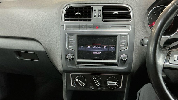 Used Volkswagen Polo 2015 for sale - 76247848: Photo 13