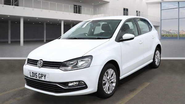 Used Volkswagen Polo 2015 for sale - 76247848: Photo 2