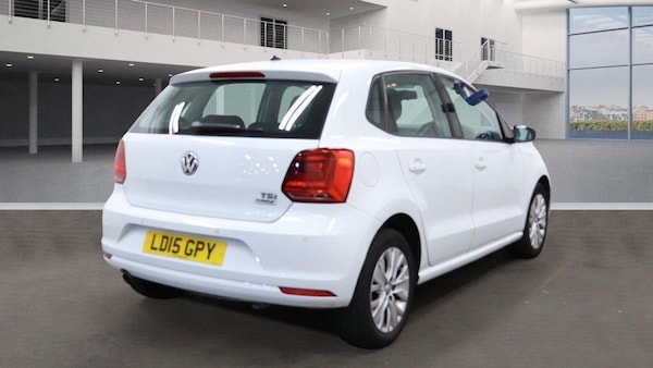 Used Volkswagen Polo 2015 for sale - 76247848: Photo 4