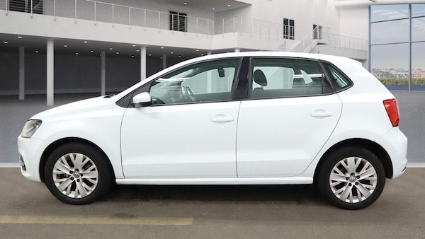 Used Volkswagen Polo 2015 for sale - 76247848: Photo 8