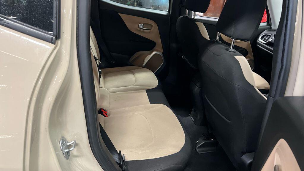 Used Jeep Renegade 2016 for sale - 77696239: Photo 7