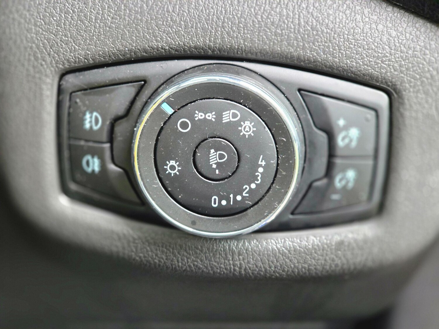 Used Ford Tourneo Connect 2015 for sale - 77524951: Photo 28