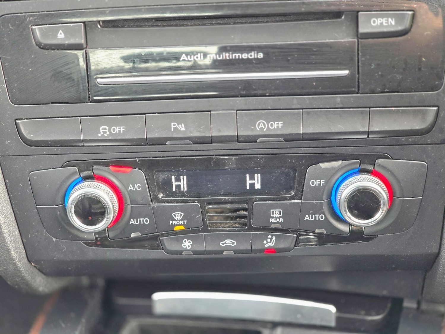 Used Audi A4 2015 for sale - 77253724: Photo 32