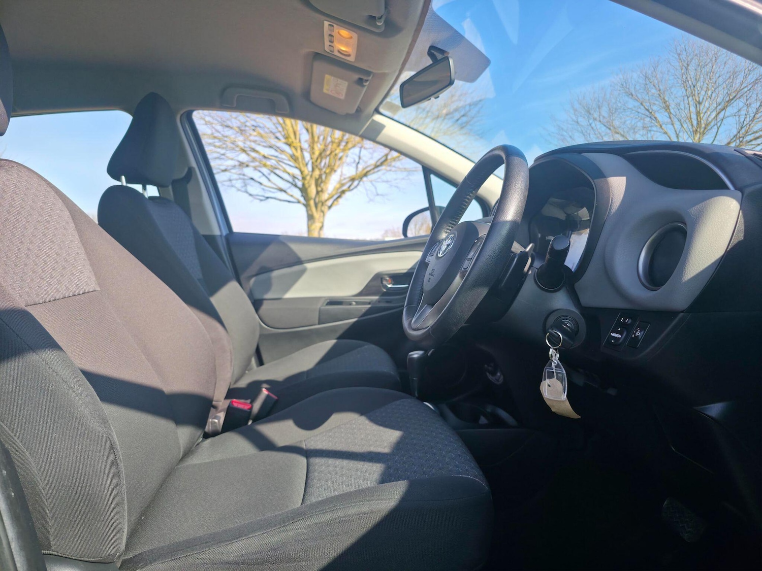 Used Toyota Yaris 2014 for sale - 77598722: Photo 31