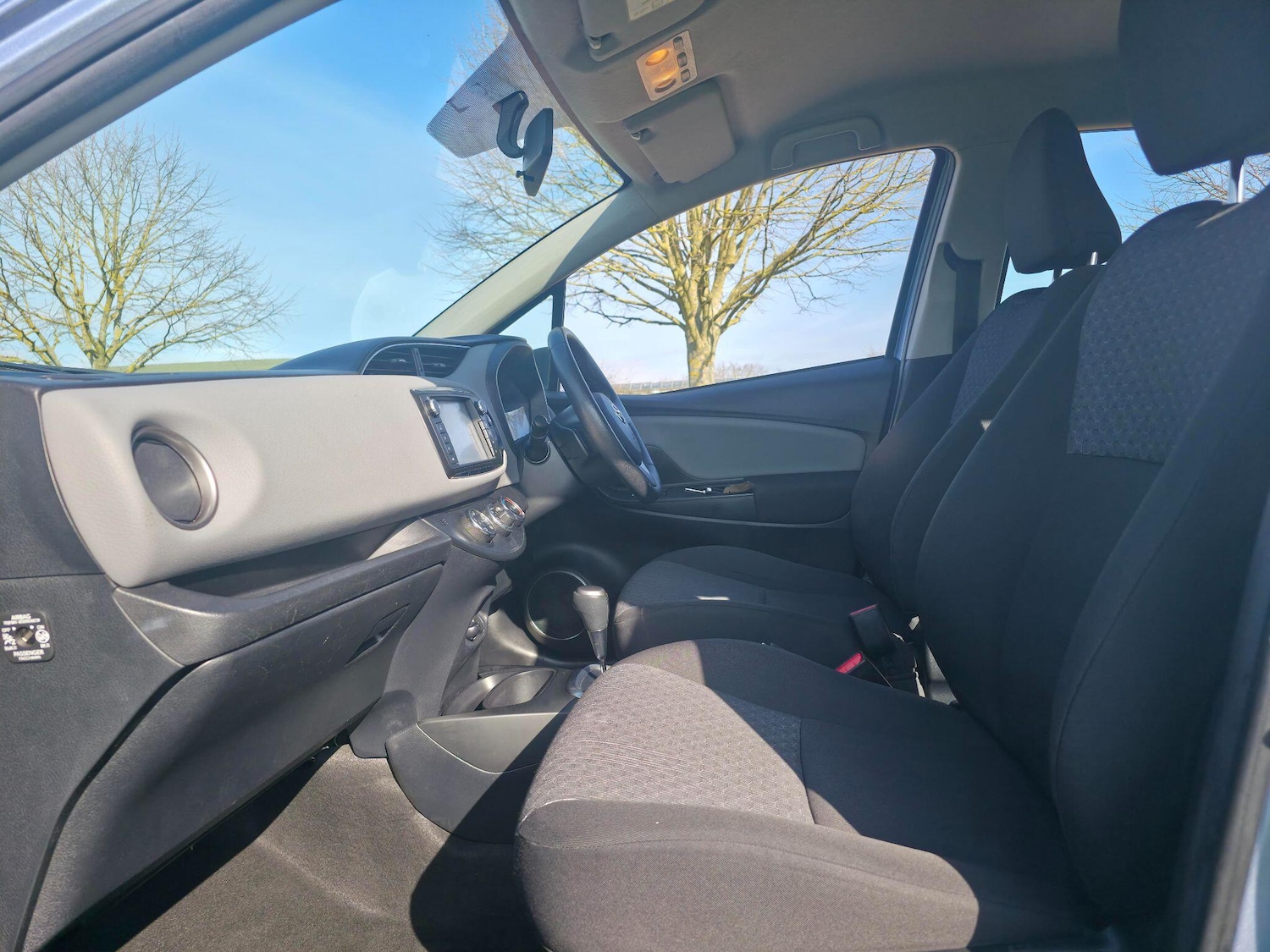 Used Toyota Yaris 2014 for sale - 77598722: Photo 34