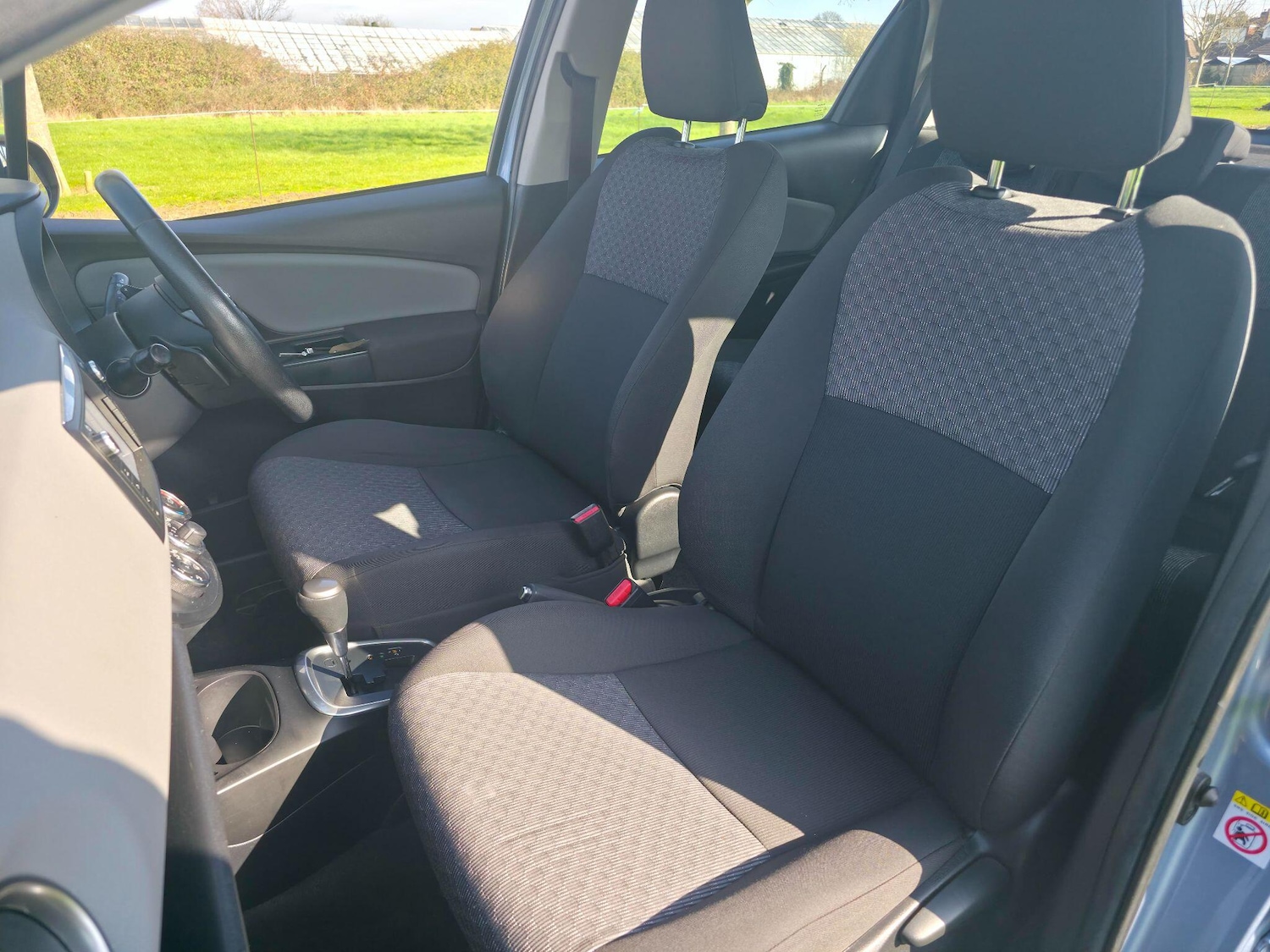 Used Toyota Yaris 2014 for sale - 77598722: Photo 35