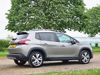 Used Peugeot 2008 2016 for sale - 78481076: Photo
