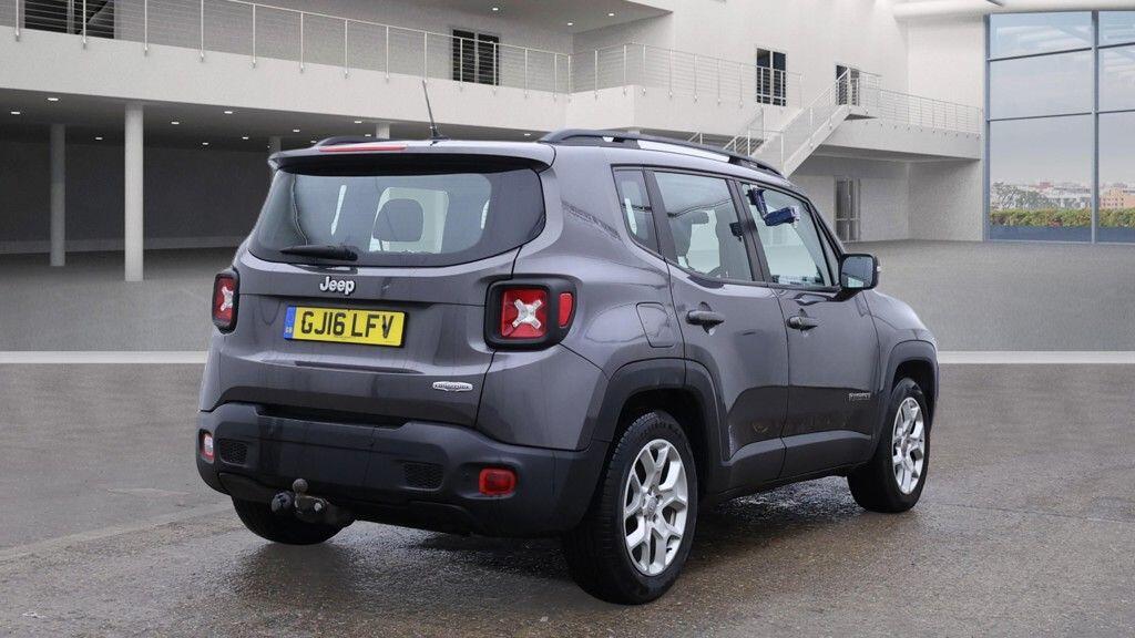 Used Jeep Renegade 2016 for sale - 76994682: Photo 4