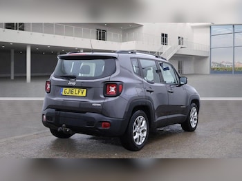 Used Jeep Renegade 2016 for sale - 76994682: Photo