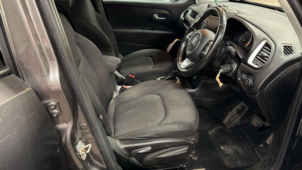 Used Jeep Renegade 2016 for sale - 76994682: Photo 9