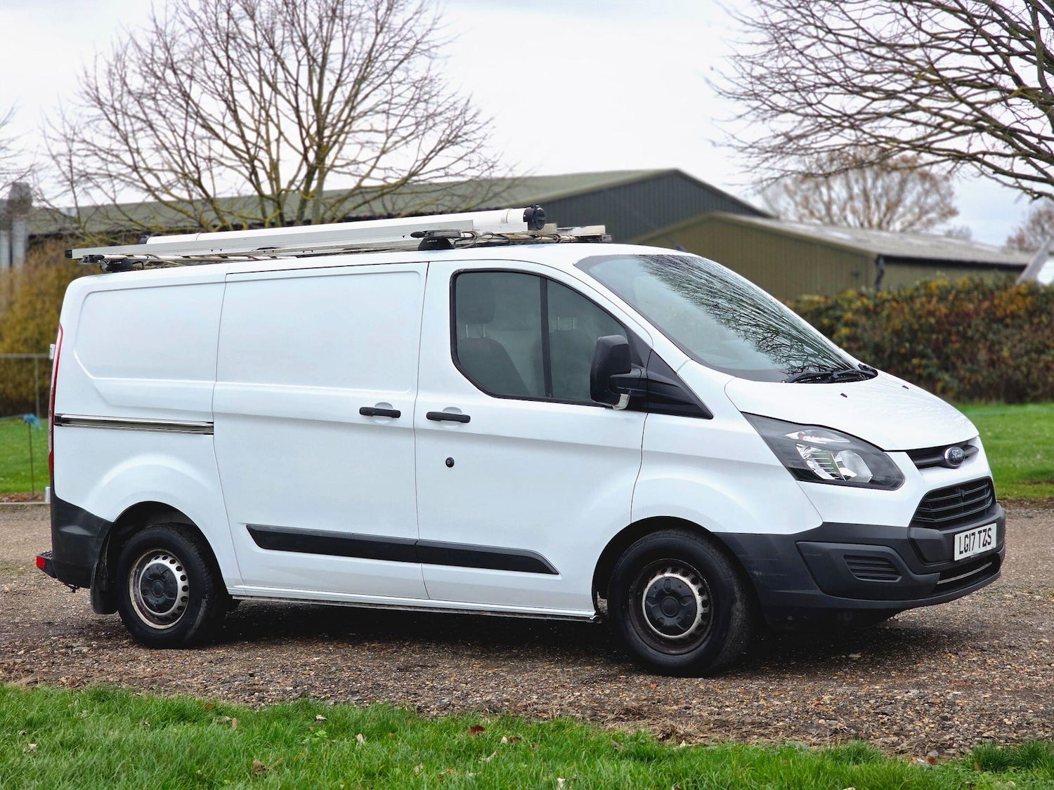Used Ford Transit Custom 2017 for sale - 76898402: Photo 2