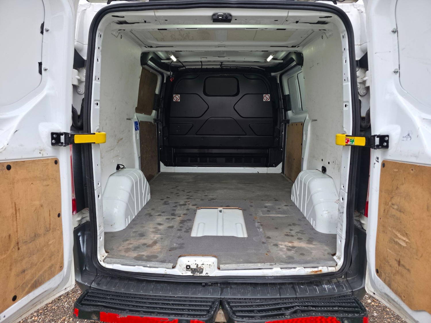 Used Ford Transit Custom 2017 for sale - 76898402: Photo 42