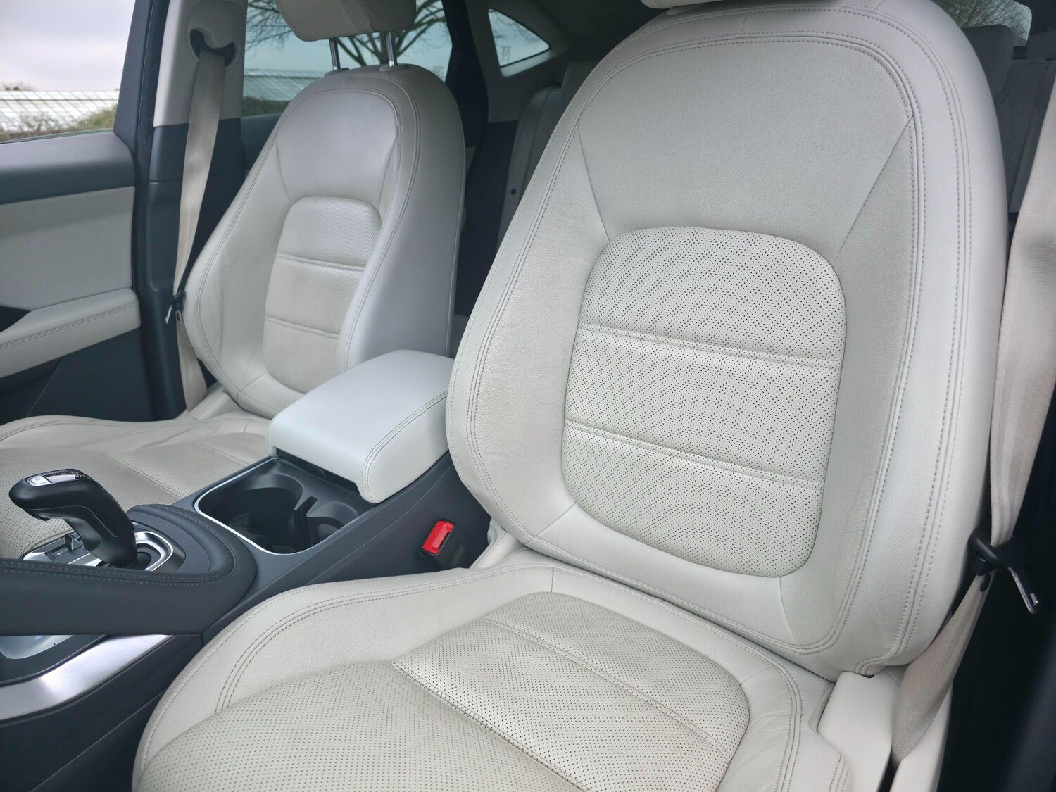 Used Jaguar E-Pace for sale - 77495910: Photo 30