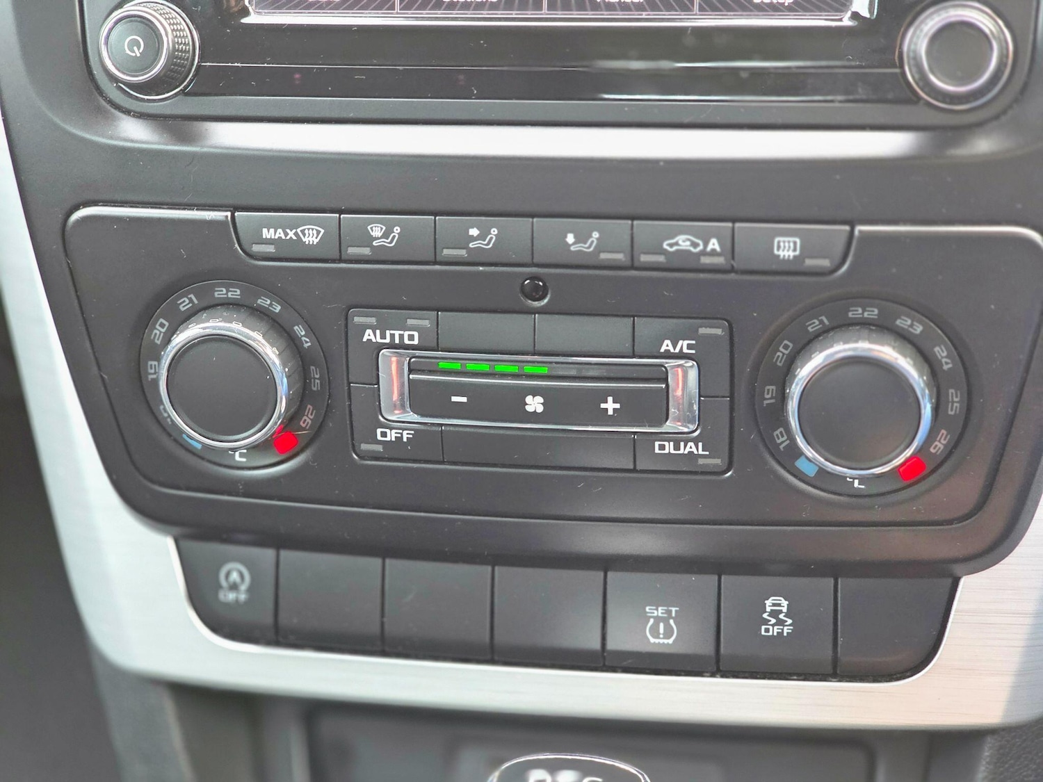 Used Skoda Yeti 2015 for sale - 76659171: Photo 36