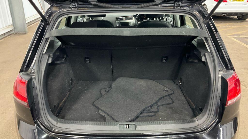 Used Volkswagen Golf 2013 for sale - 77143303: Photo 7